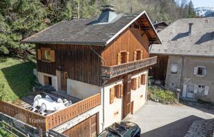 6-bedroom mansion 150 m² in Morzine for 850,000 €