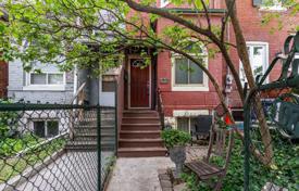 Terraced house – Pape Avenue, Toronto, Ontario,  Canada for C$1,234,000