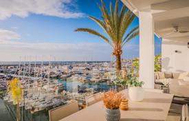 Duplex Penthouse for sale in Marbella — Puerto Banus for 3,750,000 €
