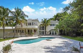 Spacious villa with a pool, seating area, a terrace and a garage, Coral Gables, USA for $2,595,000