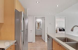 5-bedroom apartment in Fort York Boulevard for C$1,074,000