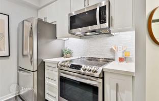 2-bedroom apartment in Old Toronto for C$991,000