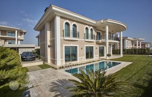 Spacious villas with swimming pools and terraces, close to the marina, Istanbul, Turkey for From 94,890,000 TRY