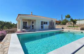 Two-storey villa with a pool near the sea in Kranidi, Peloponnese, Greece for 350,000 €