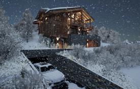 Terraced house with mountain views, only 300 m from the cable car, Morzine, France for 2,500,000 €