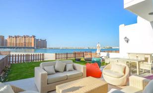 Exclusive villa with a pool and direct access to the beach, Dubai, UAE for $2,942,000