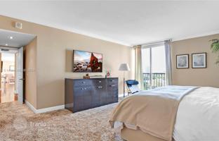 2-bedroom apartments in condo 175 m² in Aventura for $675,000