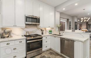 11-bedroom townhouse in Old Toronto for C$1,659,000