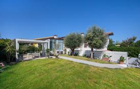 Elegant furnished villa near Brema beach on Lake Garda, Italy for 830,000 €
