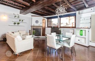 One-bedroom apartment in a 17th-century building, central Rome, Italy for 795,000 €