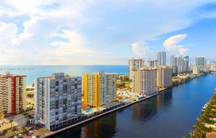2-bedroom apartments in condo 116 m² in South Ocean Drive for $474,000