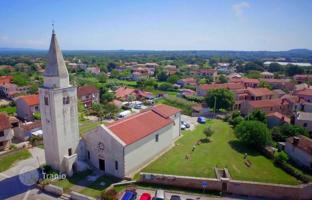 Land plot 607 m² in Šišan for 91,000 €
