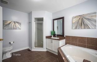 13-bedroom house in North York for C$2,176,000