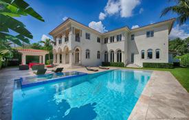 Spacious villa with a backyard, a pool, a barbecue, a patio, a terrace and a parking, Bay Harbor Islands, USA for $5,528,000