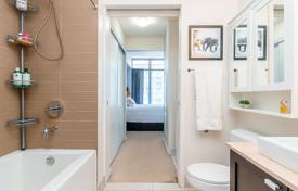 Apartment – The Queensway, Toronto, Ontario,  Canada for C$857,000