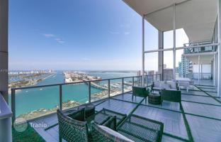 5-bedroom apartments in condo 646 m² in Miami for $7,500,000