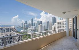 Comfortable apartment with ocean views in a residence on the first line of the beach, Miami, Florida, USA for $949,000