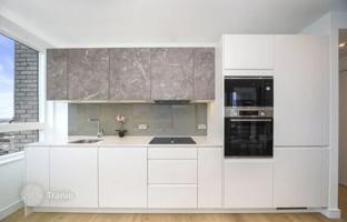 Three-bedroom apartment in a new residence with a garden, Canary Wharf, London, UK for £726,000