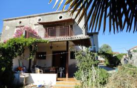 ZADAR, SAINT FILIP AND JAKOV — House for renovation for 210,000 €