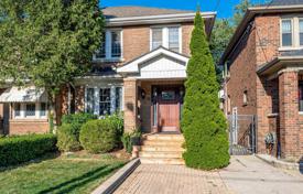 Terraced house – East York, Toronto, Ontario,  Canada for C$1,147,000