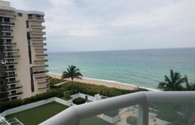 Bright apartment with ocean views in a residence on the first line of the beach, Miami Beach, Florida, USA for $995,000