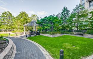 5-bedroom apartment in North York for C$915,000