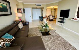 2-bedroom apartments in condo 137 m² in Aventura for $589,000