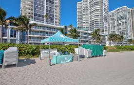 Condo – Collins Avenue, Miami, Florida,  USA for $1,180,000