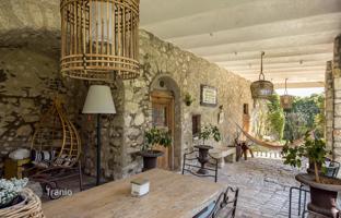6-bedroom villa in La Colle-sur-Loup for 1,990,000 €