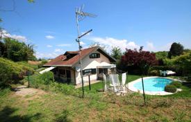 Detached Villa for Sale in Guanzate, Como, Lombardi, Italy for 720,000 €