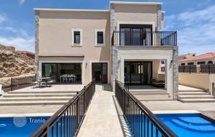 6-bedroom villa 581 m² in El Médano for 1,690,000 €