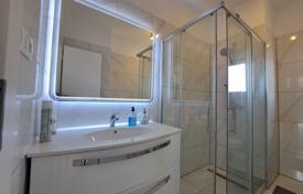 OPATIJA, CENTER — OPPORTUNITY! Floor of the house with a view, garden and 2 parking spaces for 450,000 €