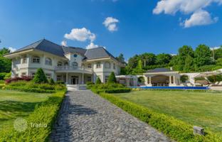 Exquisite classic style villa with a pool, district II, Budapest, Hungary. Price on request