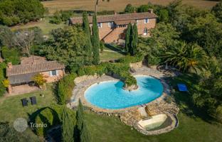 4-bedroom country house 447 m² in Castiglione del Lago for 1,300,000 €