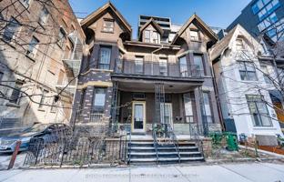10-bedroom townhouse in Stewart Street for C$2,164,000
