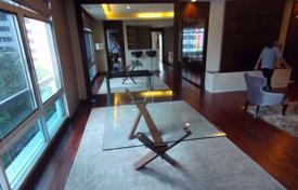 3-bedroom apartments in condo in Sathon for $2,900 per week