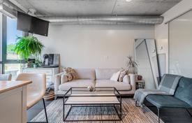 Apartment – Richmond Street West, Old Toronto, Toronto,  Ontario,   Canada for C$711,000