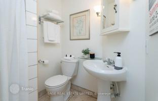 8-bedroom townhouse in Old Toronto for C$1,779,000