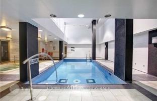 5-bedroom apartment in Carlton Street for C$1,070,000
