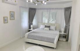 Villa – Pattaya, Chonburi, Thailand for 165,000 €