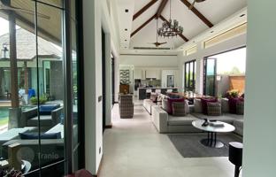 4-bedroom villa 756 m² in Si Sunthon for $1,190,000