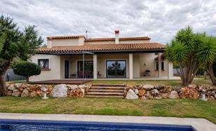 4-bedroom house 267 m² in Girona for 950,000 €