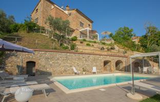 5-bedroom country house 404 m² in Ficulle for 795,000 €