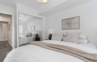 6-bedroom apartment in Merton Street for C$798,000