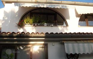 6-room house 260 m² in Umag for 1,300,000 €