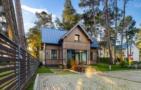 We offer for rent for the summer a 2-storey house in Jurmala, Bulduri district. Price on request