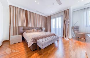 3-bedroom apartment 328 m² in Mouttagiaka for 3,500,000 €