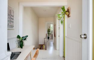 7-bedroom townhouse in Brock Avenue for C$1,474,000