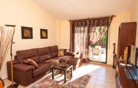 Property for sale in Lloret de Mar. Townhouse with garden, pool and parking 180 meters from the sea, next to the park and a forest in Lloret de Mar, Catalonia, Spain Property for sale in Lloret de Mar. Townhouse with garden, pool and parking 180 meters from the sea, next to the park and a forest in Lloret de Mar, Catalonia, Spain
