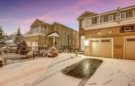 Terraced house – Scarborough, Toronto, Ontario,  Canada for C$1,200,000